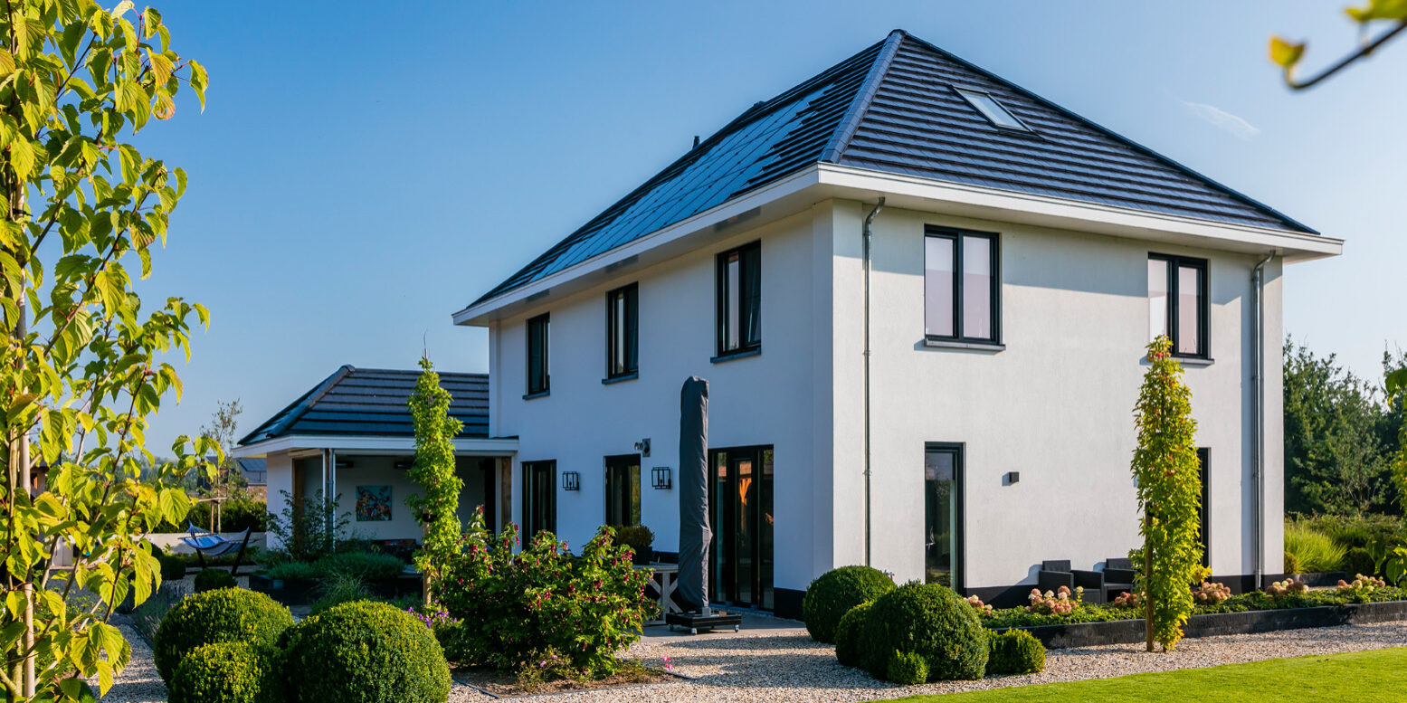 woning bouwen - Gerealiseerde villa Lindepijlstaart te Zwolle - Architectuurwonen - achterzijde zijaanzicht